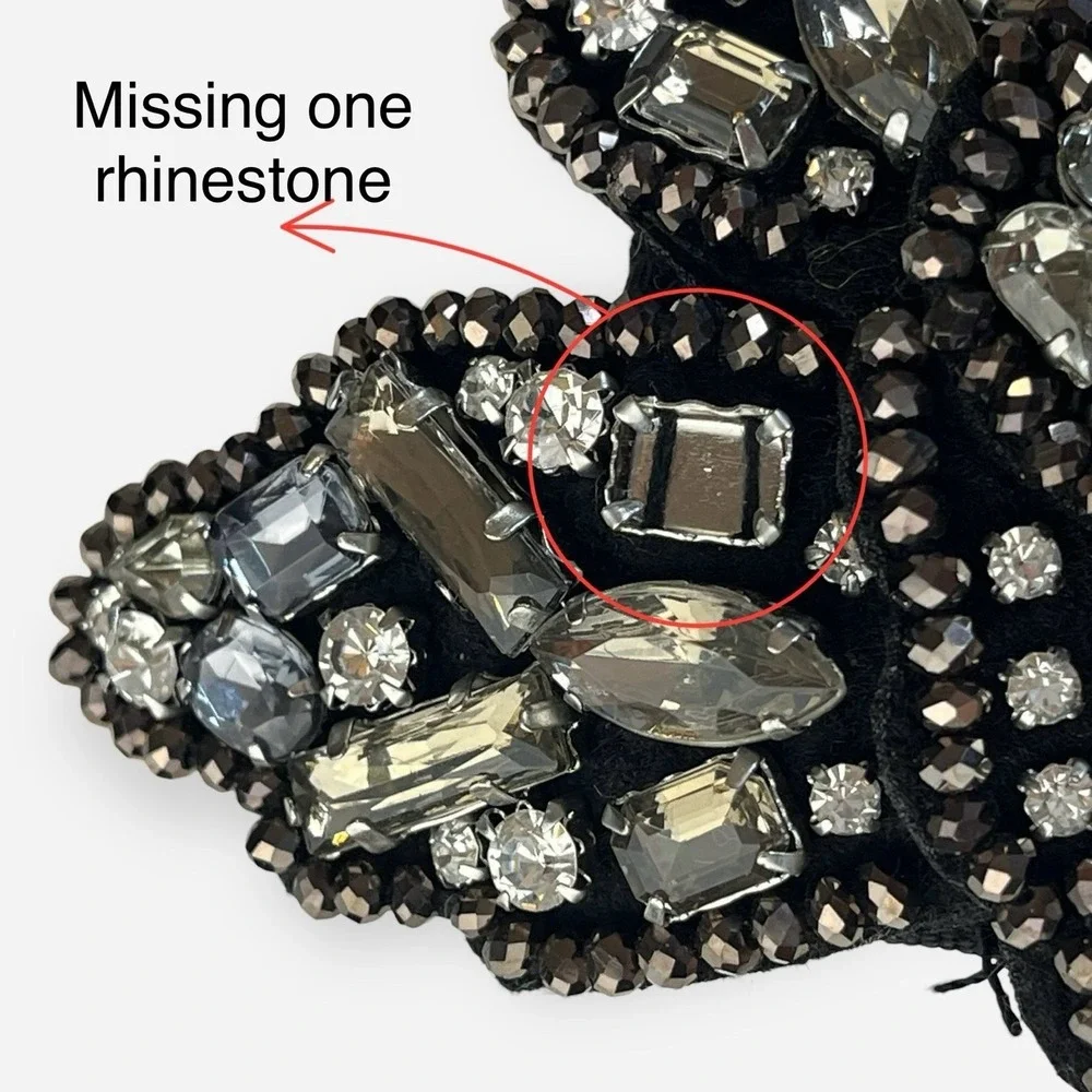 White House Black Market Feel Beautiful Belt Small Rhinestone‎ Stretch Crystals